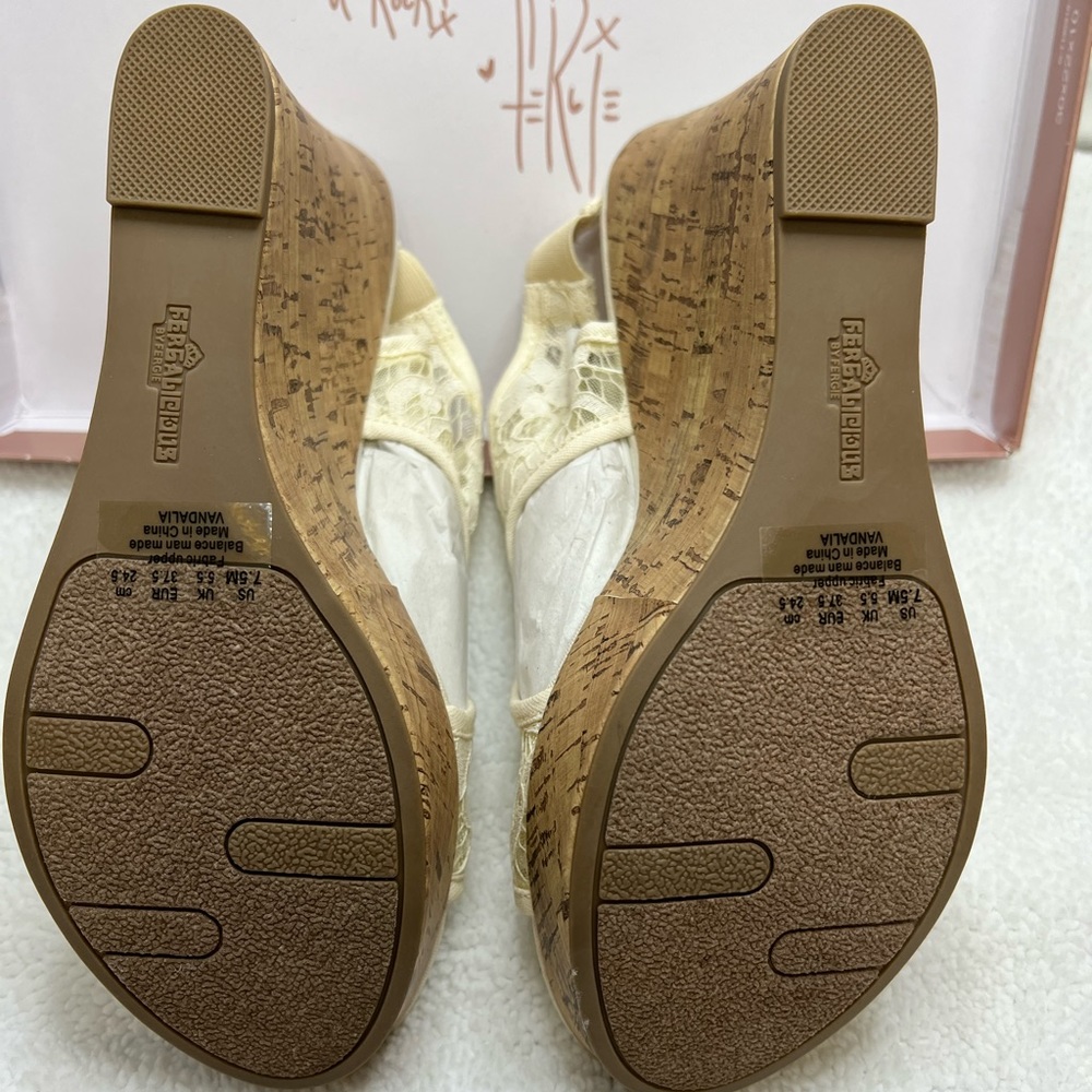 New women's shoes in their original box